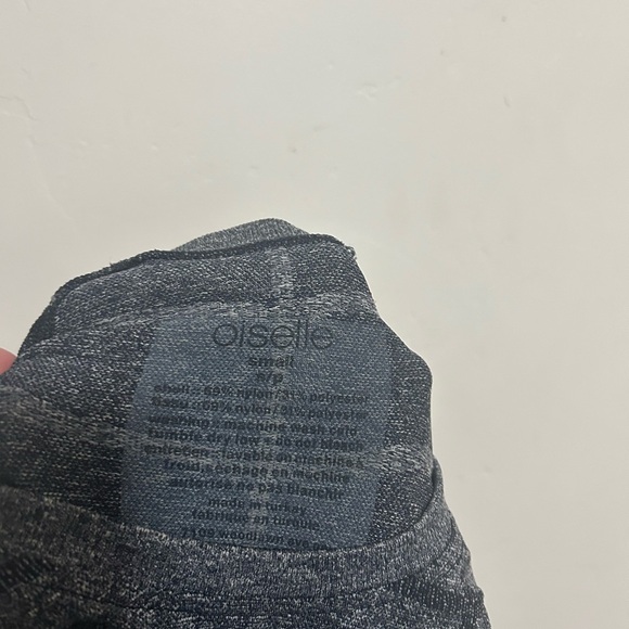 Oiselle Birds of a Feather Seamless Long Sleeve top size small - Picture 6 of 6